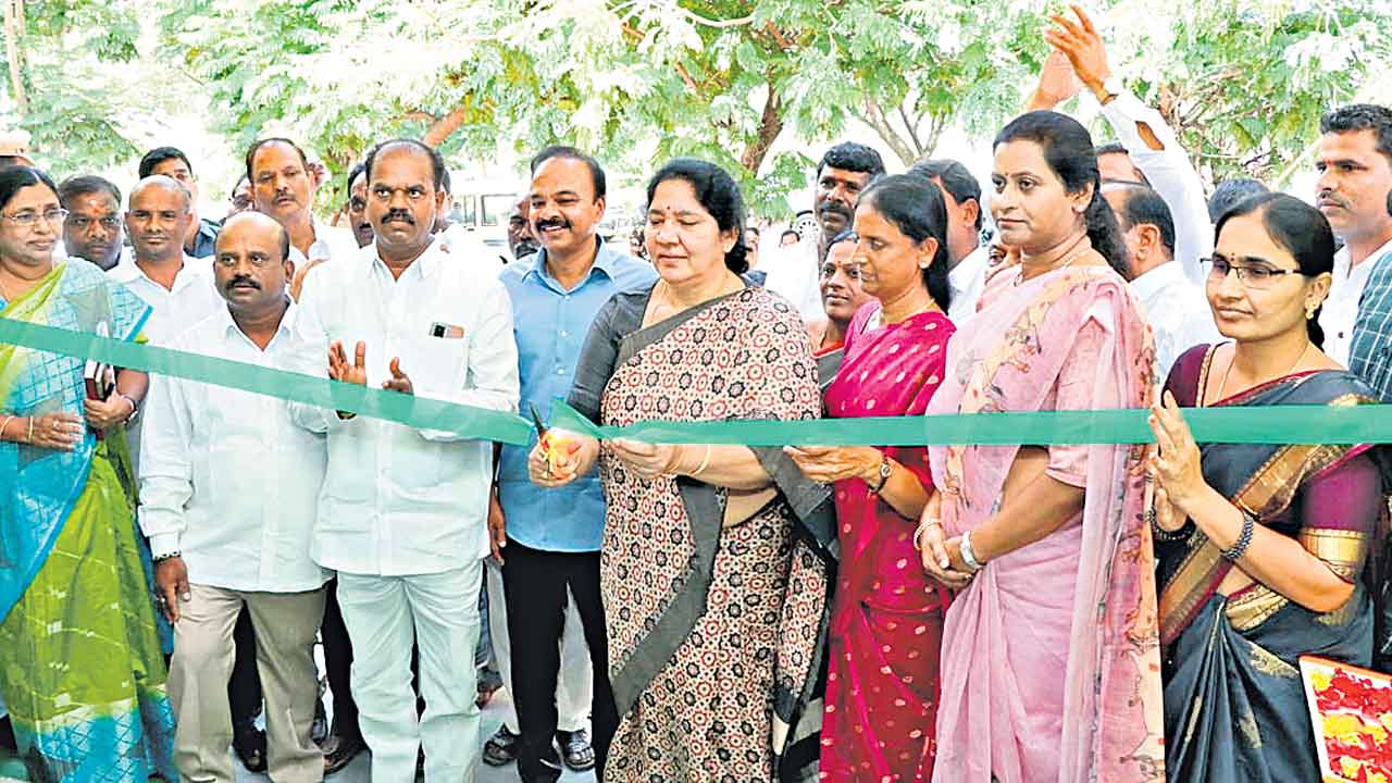 అన్ని కులాలకు ఆత్మగౌరవ భవనాలు