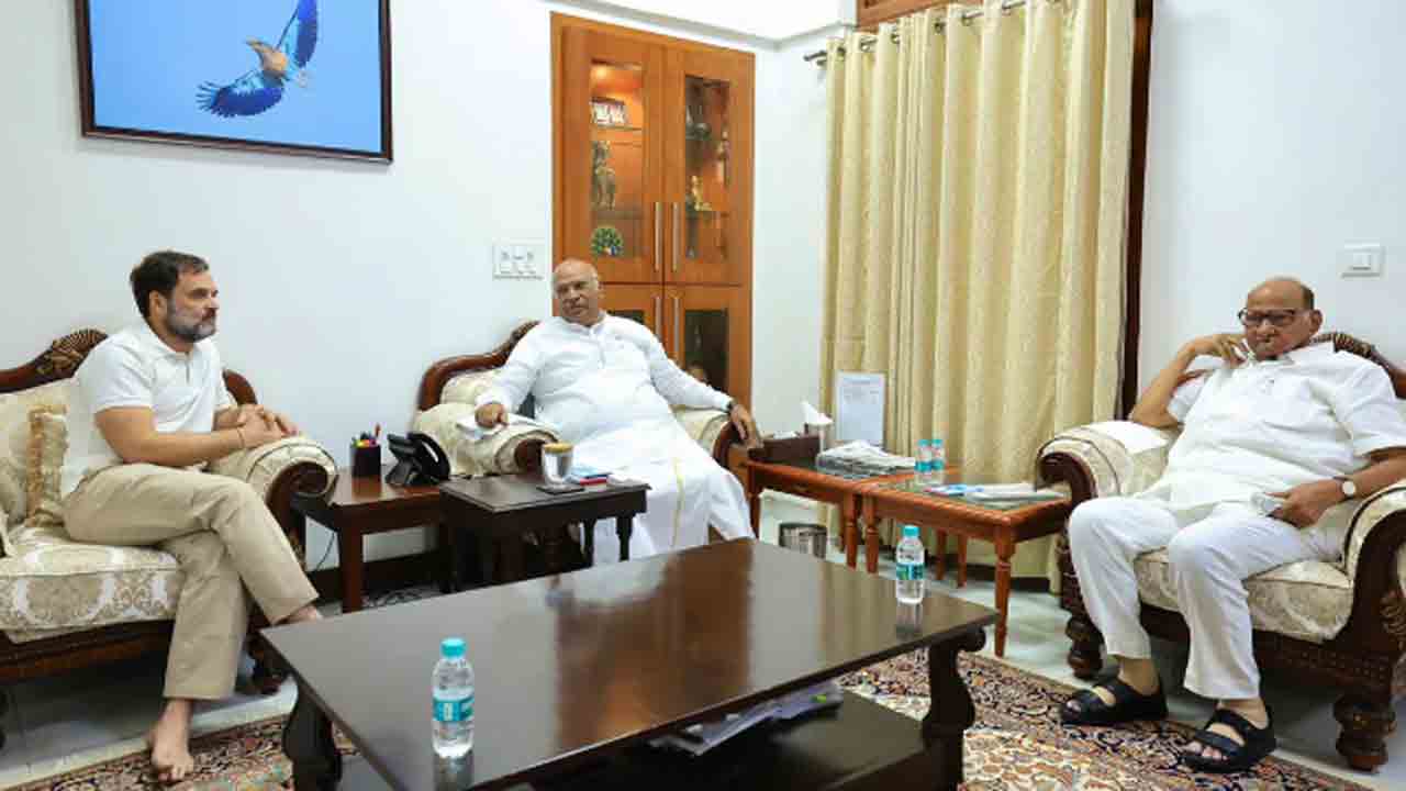 INDIA Bloc | ఖర్గే, రాహుల్‌ను కలిసిన శరద్‌ పవార్‌.. ఇండియా బ్లాక్‌ తర్వాత ప్రణాళికపై చర్చ