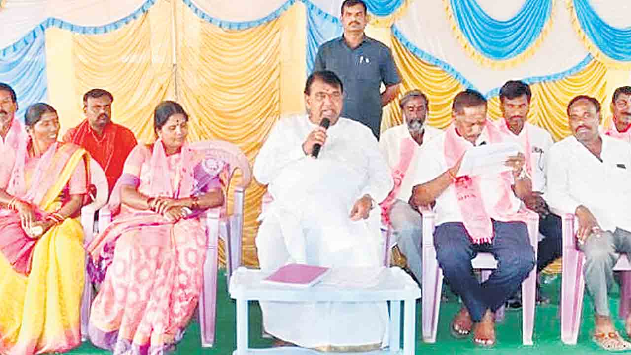 మేమంతా స్పీకర్‌ పోచారం వెంటే..