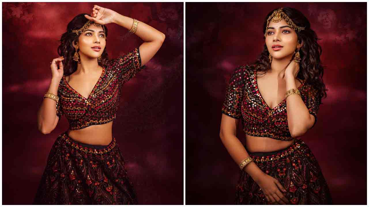 Srijita Ghosh | ట్రెండీ డ్రెస్‌లో మైమరిపిస్తున్న శ్రీజితా ఘోష్..