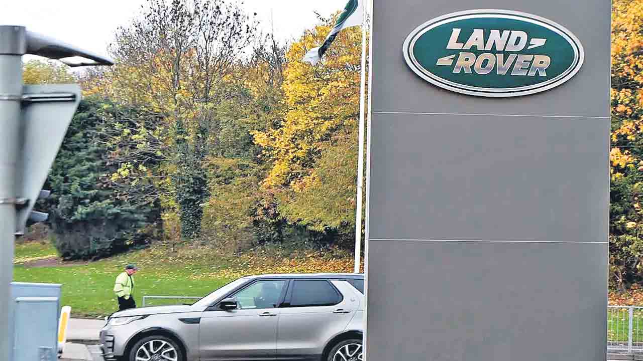 టాటా మోటార్స్‌ గ్లోబల్‌ అమ్మకాలు 3.42 లక్షల యూనిట్లు