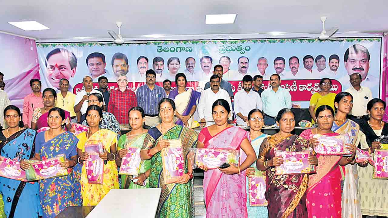 ప్రతి ఇంటికీ సంక్షేమం