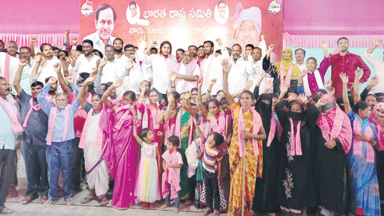 మోసగాళ్ల మాటలు నమ్మద్దు