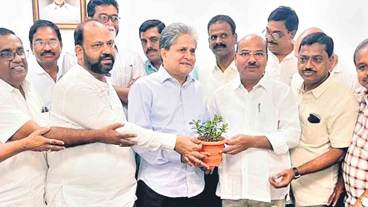 మెరుగైన ఫిట్‌మెంట్‌ ఇచ్చేలా సిఫారసు చేయాలి