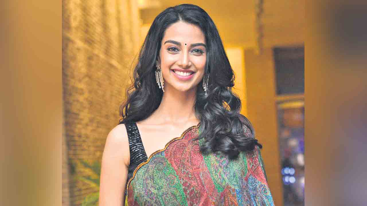 Meenakshi Chaudhary | బంపరాఫర్ కొట్టేసిన మీనాక్షి చౌదరి.. ఏకంగా కోలీవుడ్ స్టార్ హీరో సినిమాలో ఛాన్స్!