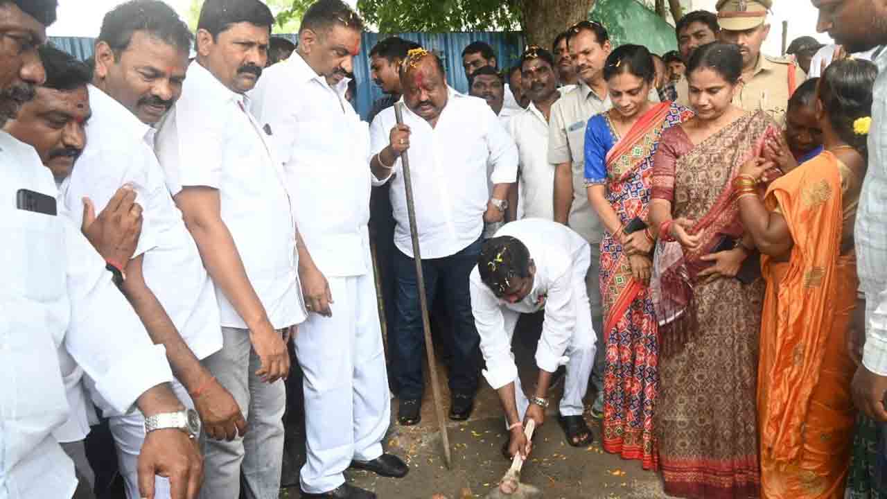 కాంగ్రెస్‌, బీజేపీలది అధికార యావ