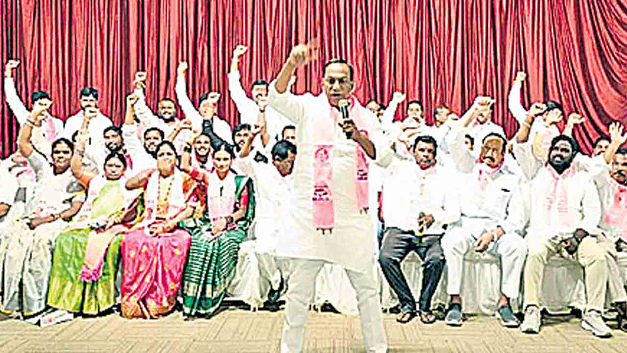 ప్యాకేజీలకు అమ్ముడు పోయిన వారిని తరిమికొట్టాలి