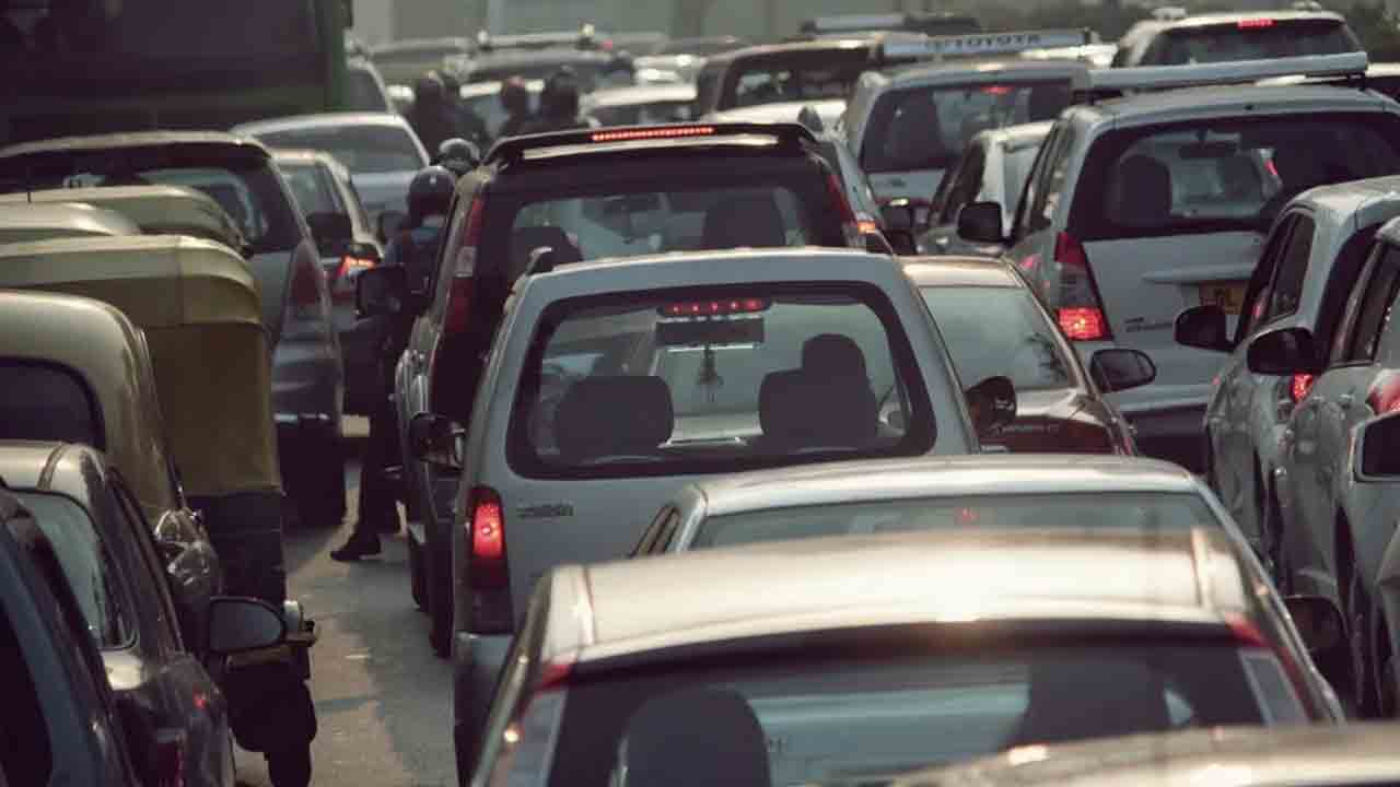 Vehicle sales | కార్లలో మారుతి.. బైక్స్‌లో హీరో మోటో కార్ప్ దూకుడు.. భారీగా పెరిగిన త్రీ వీలర్స్ సేల్స్..!