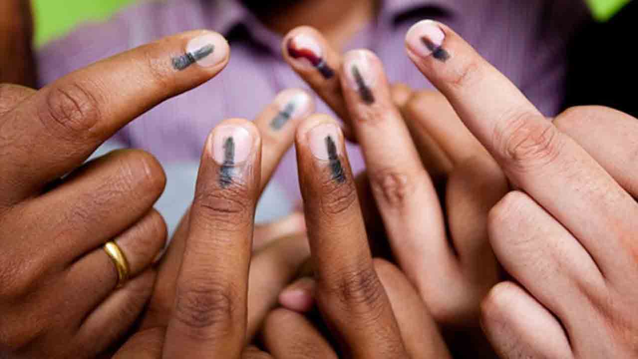 జిల్లా ఓటర్లు14,26,480