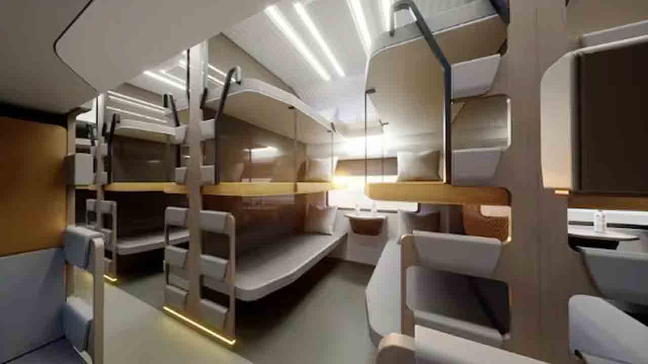 Vande Bharat | వందేభారత్‌ స్లీపర్‌ కోచ్‌.. ఫొటోలు చూశారా..?