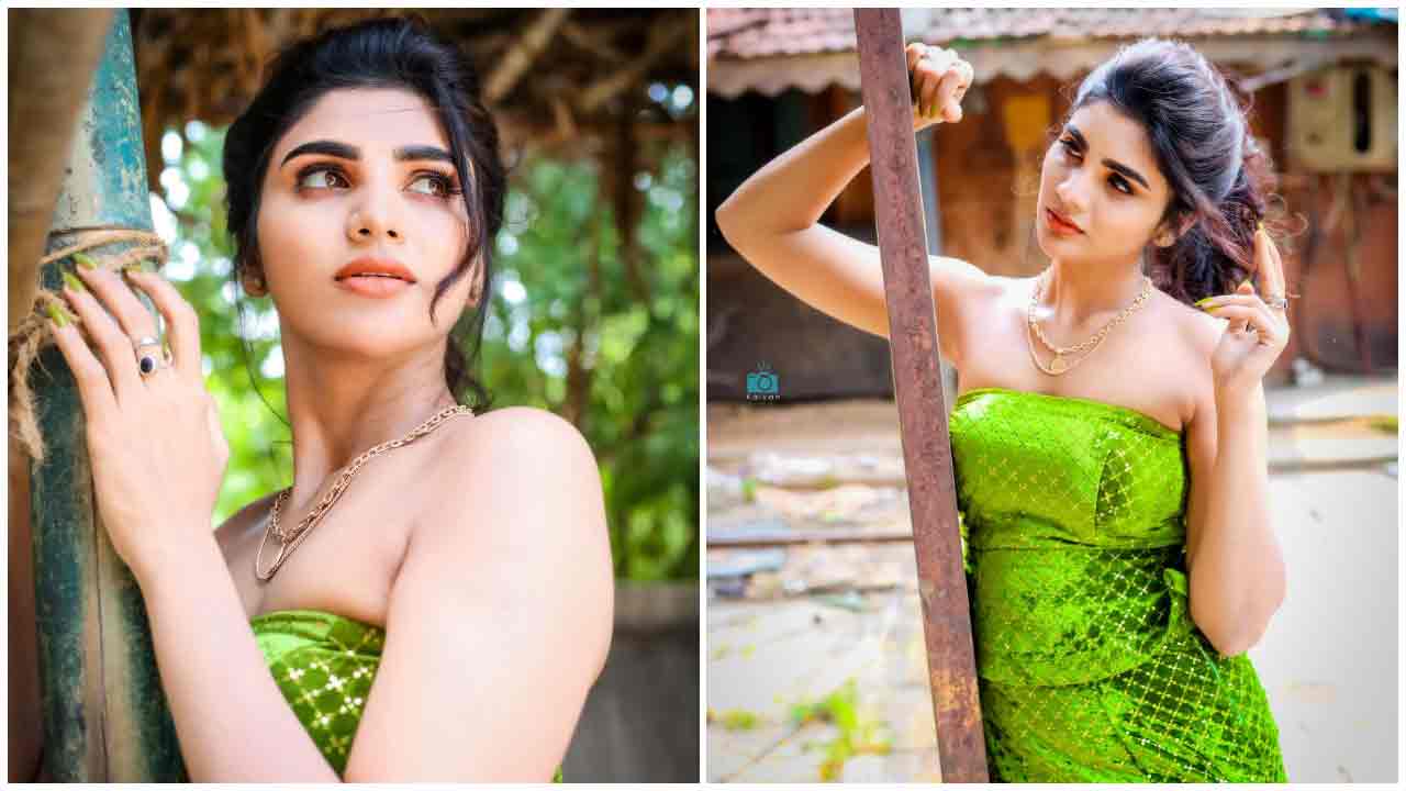 Varsha | మినీ స్కర్ట్స్‌లో కేకపుట్టిస్తున్న వర్ష..