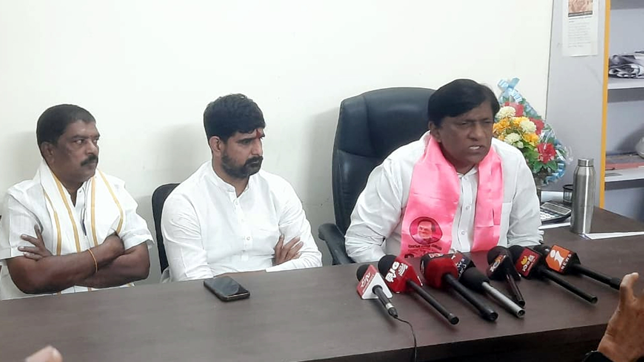 B Vinod Kumar | మూడు గంటలు కావాలా..? 24 గంటలు కరెంటు కావాలా? : బీ వినోద్‌ కుమార్‌