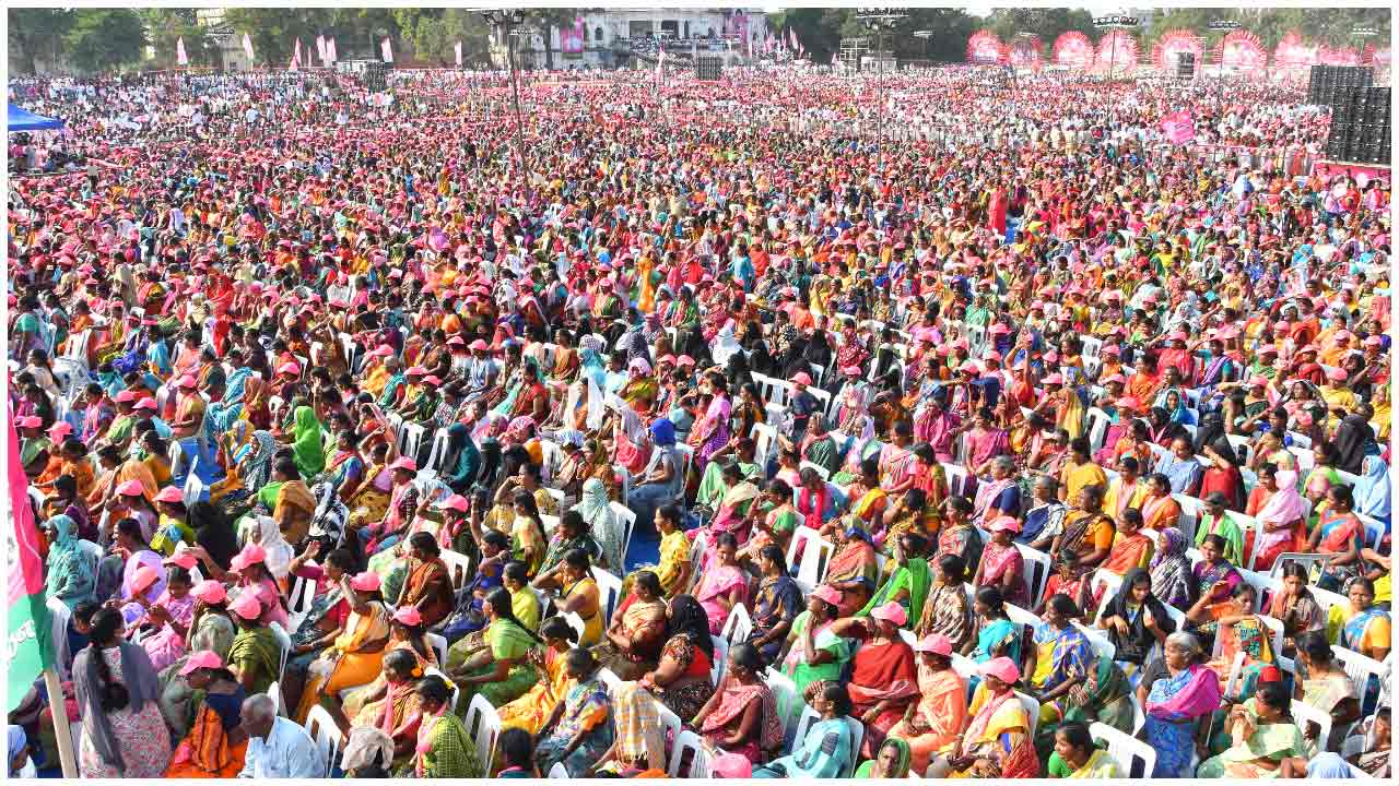 వనపర్తి ప్రజా ఆశీర్వాద సభలో.. గులాబీ జాతర.. ఫొటో గ్యాలరీ