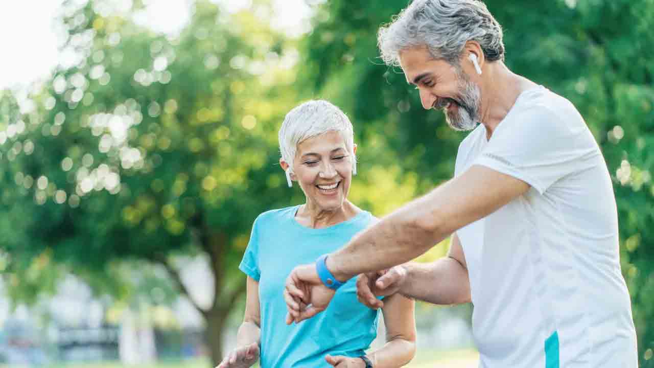 Walking | రోజుకు 9 వేల అడుగులు నడిస్తే దీర్ఘాయుష్షు