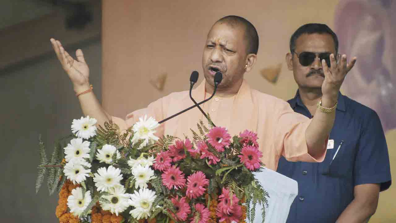 Sanatana Dharma | సనాతన ధర్మం ఒక్కటే మతం.. మిగతావన్నీ వర్గాలు, పూజా విధానాలే : యోగి ఆదిత్యనాథ్‌