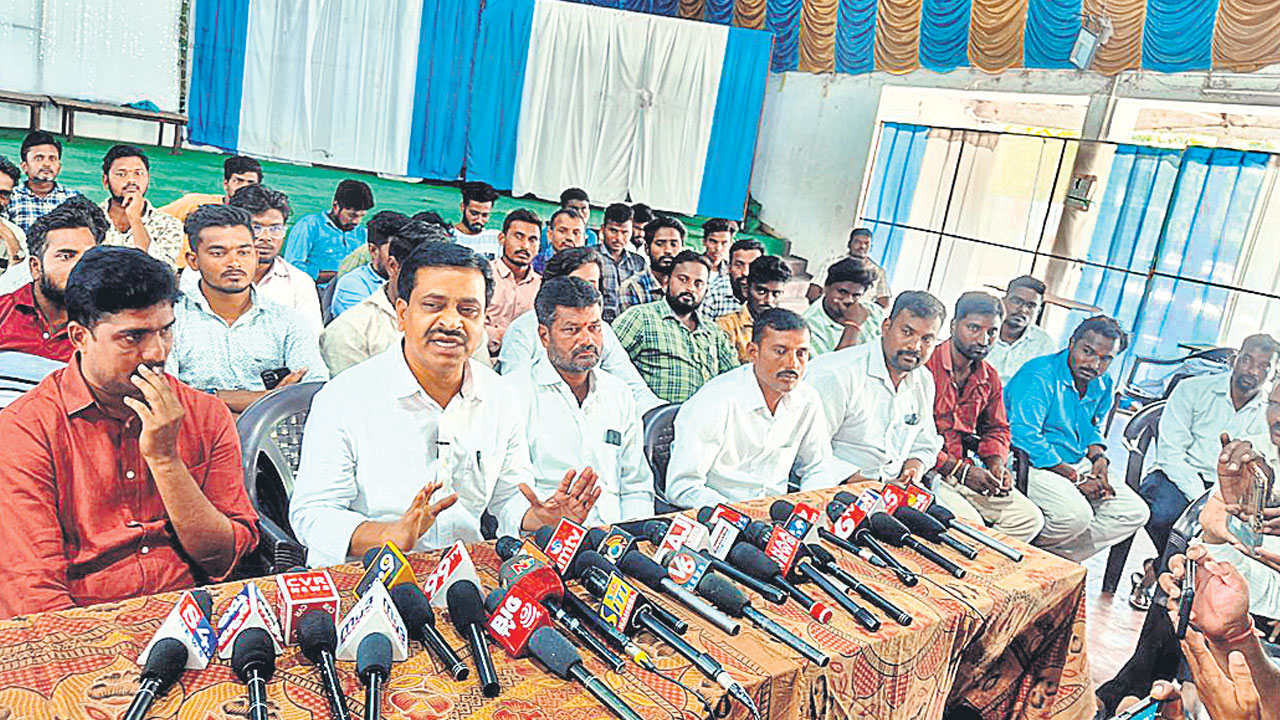 కాంగ్రెస్‌లో బానిసలకే సముచిత స్థానం