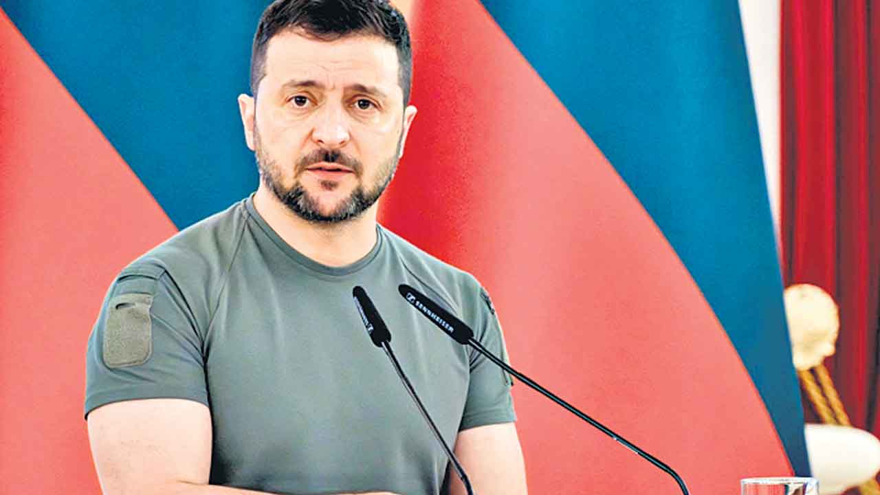 రష్యా దాడుల్లో 50 మంది దుర్మరణం