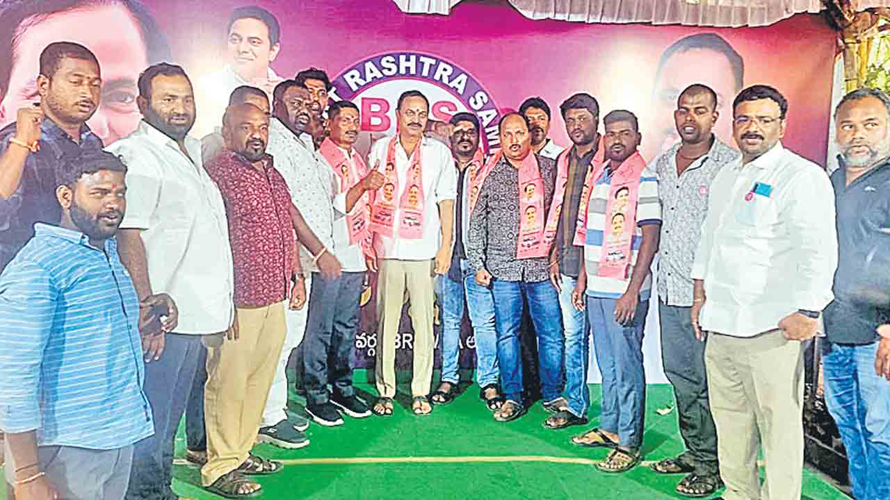 బీఎల్‌ఆర్‌ను భారీ మెజార్టీతో గెలిపించుకుందాం..