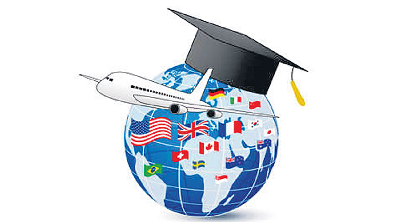 Foreign Education | విదేశీ చదువుల్లో భారతీ య విద్యార్థుల హవా.. ఫాల్‌ సీజన్‌ ప్రవేశాల్లో టాప్‌ ప్లేస్‌