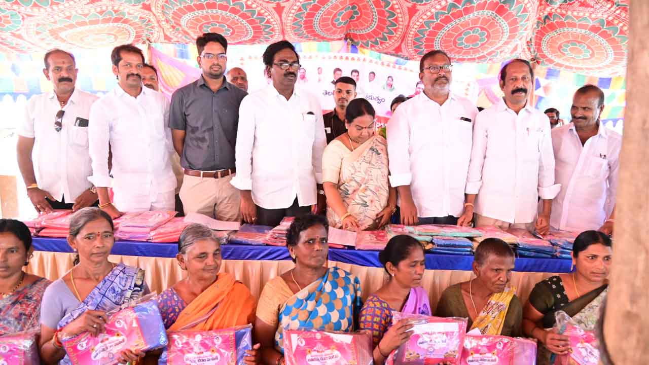 అదిరే చీరె