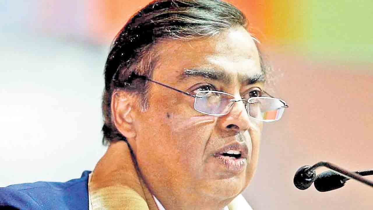 అదానీ డౌన్.. అంబానీ అప్