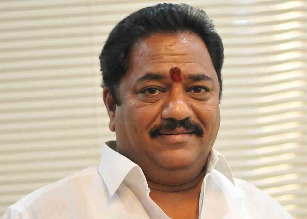 కాంగ్రెస్‌కు బుద్ధిచెప్పాలి: బాలమల్లు