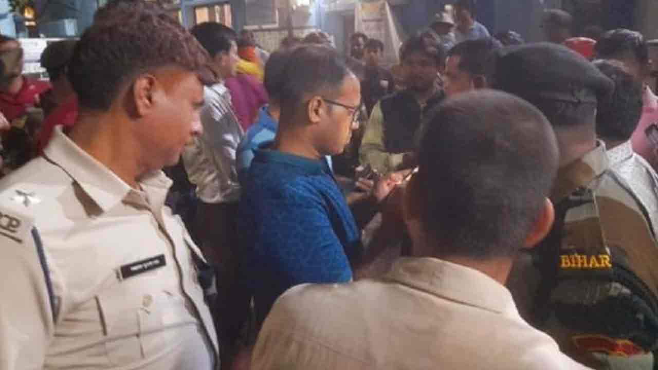 Bihar | దుర్గా పూజా వేడుక‌ల్లో తొక్కిస‌లాట.. ముగ్గురు మృతి