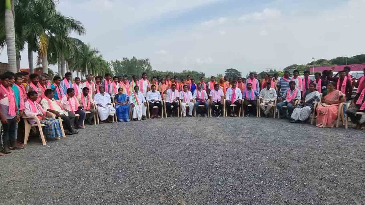 బీఆర్‌ఎస్‌లో భారీగా చేరికలు