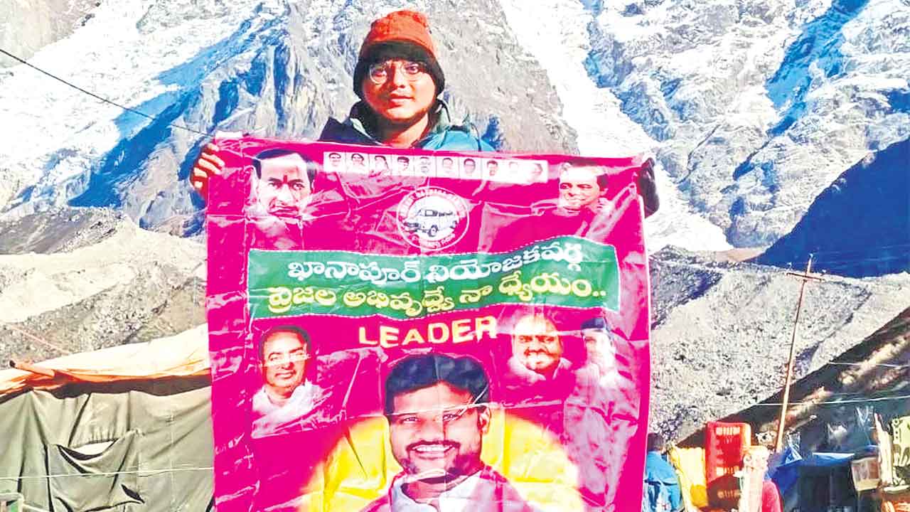 కేసీఆర్‌ హ్యాట్రిక్‌ కోసం కేదార్‌నాథ్‌లో పూజలు