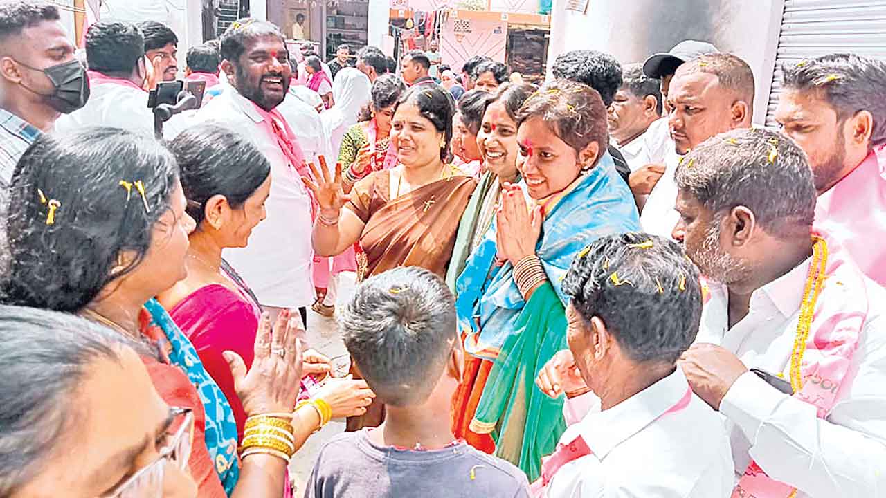 గులాబీ శ్రేణుల్లో జోష్‌