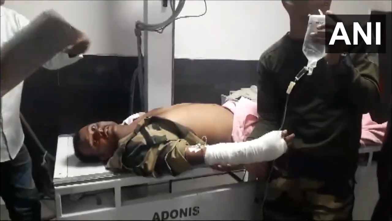 Pakistan Rangers: పాకిస్థాన్ రేంజ‌ర్ల కాల్పుల్లో ఇద్ద‌రు బీఎస్ఎఫ్ జ‌వాన్ల‌కు గాయాలు