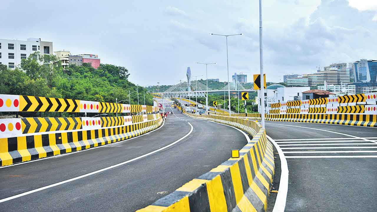 పద్మవ్యూహం చీల్చి.. వ్యూహాత్మక దారి