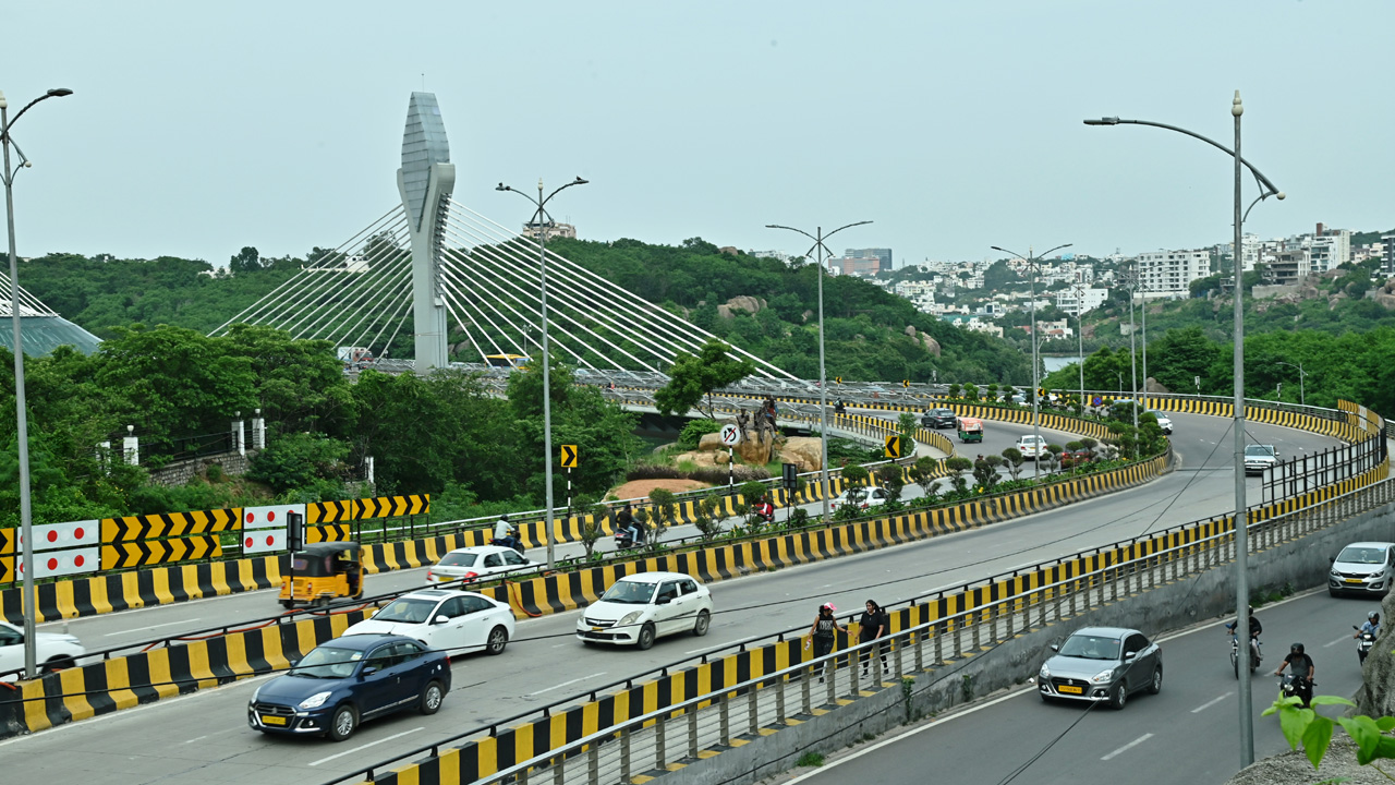 Hyderabad |  హైదరాబాద్‌కు మరో ఐకాన్‌.. కేబుల్‌ బ్రిడ్జి