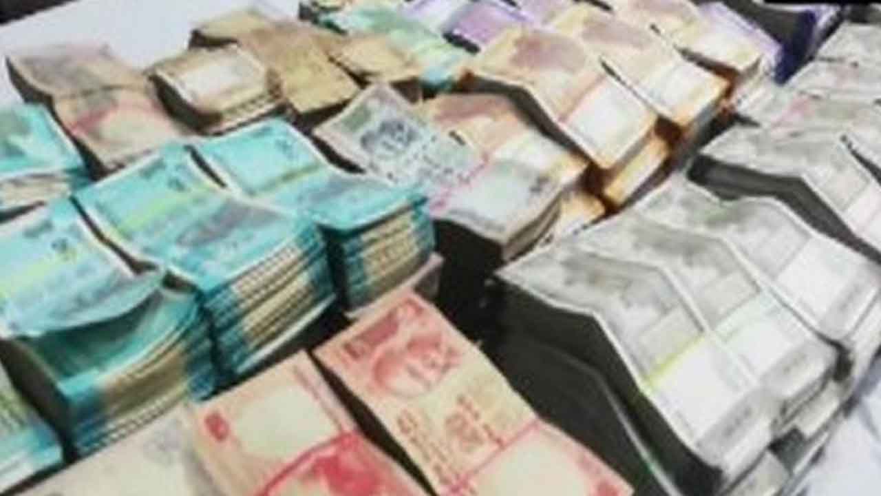 Telangana Elections | సోదాల్లో 165 కోట్లు స్వాధీనం.. భారీగా పట్టుబడుతున్న నగదు, మద్యం డ్రగ్స్‌, ఆభరణాలు