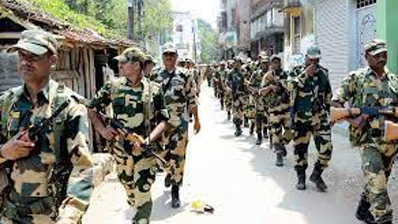 రంగంలోకి కేంద్ర బలగాలు