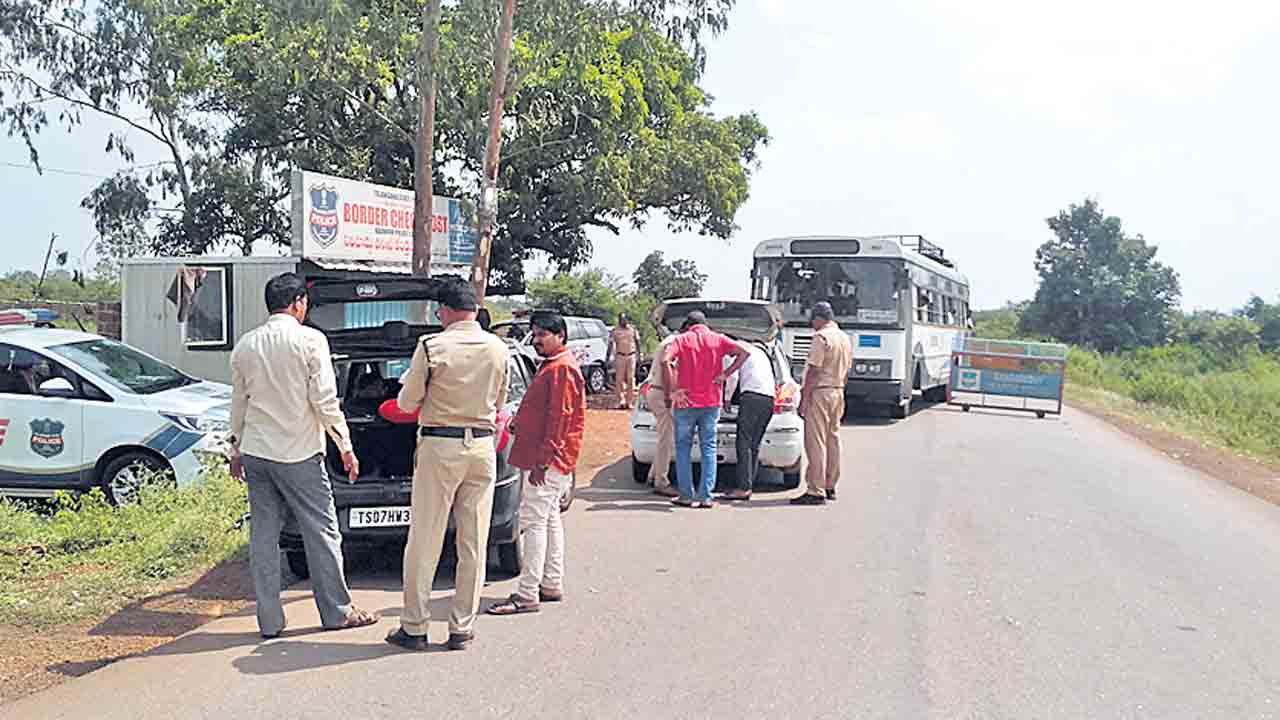 తెలంగాణ రాష్ట్ర సరిహద్దులో ప్రత్యేక నిఘా