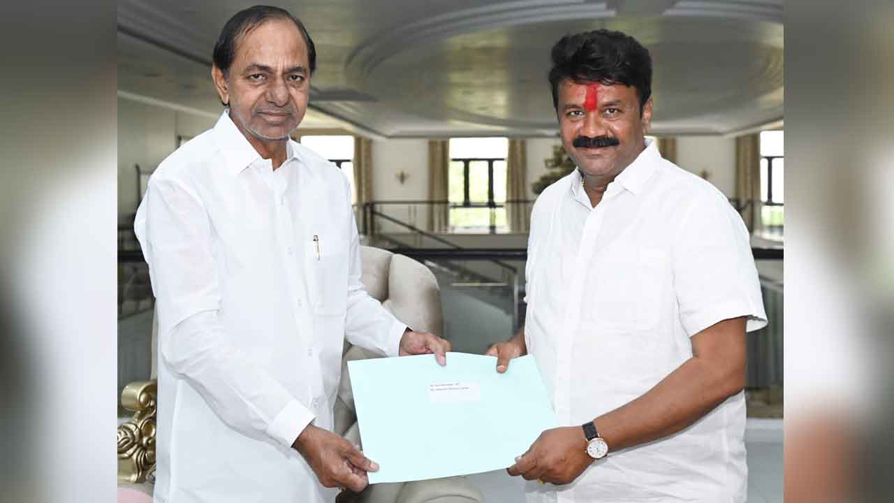 Minister Talasani | బీ-ఫామ్ అందుకున్న బీఆర్ఎస్ అభ్యర్థి మంత్రి తలసాని శ్రీనివాస్‌ యాదవ్‌