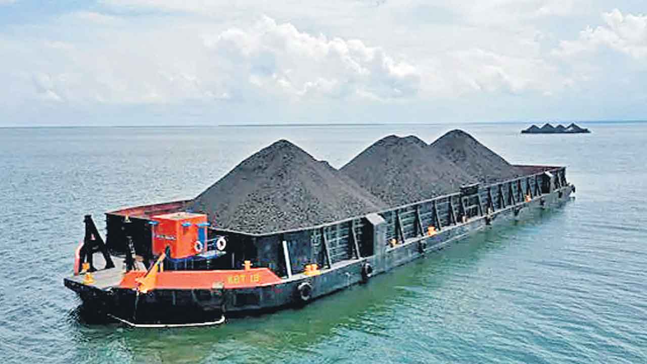 Adani | కేంద్రం మరో కోల్‌మాల్‌.. విదేశీ బొగ్గు ఆధారిత ప్లాంట్లన్నీ పనిచేయాల్సిందేనని ఆదేశాలు.. అదానీకి లబ్ధి చేకూర్చడానికేనా?