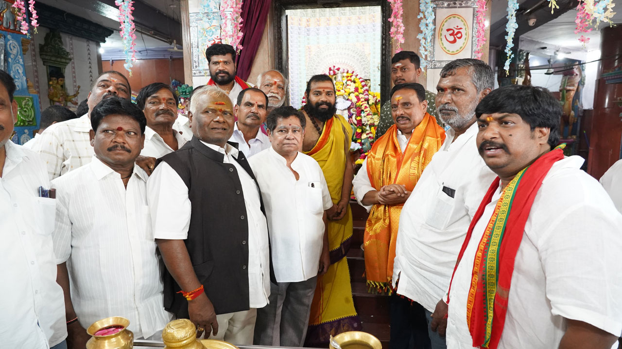 MLA Danam: కేసీఆర్ హ్యాట్రిక్ కొట్టాల‌ని అమ్మ‌వారిని వేడుకున్నా: ఎమ్మెల్యే దానం నాగేంద‌ర్‌