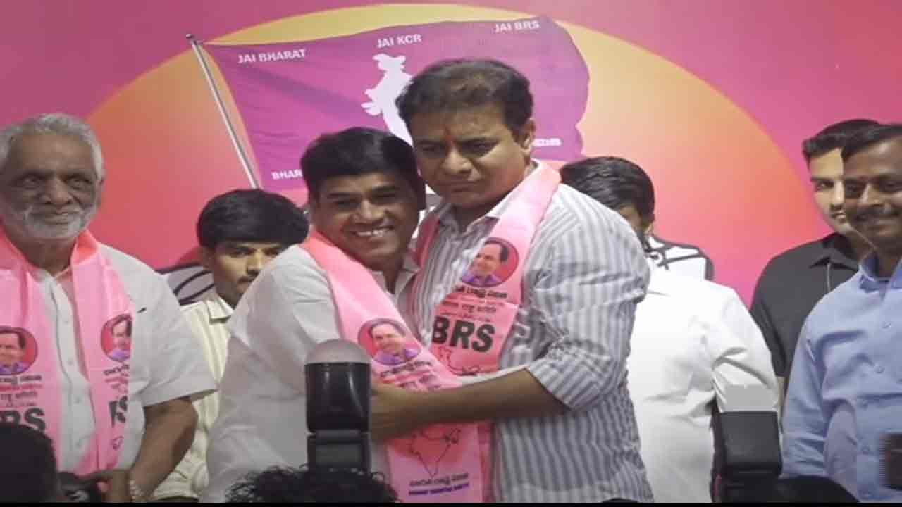 Daruvu Yellanna | ఒక ఉద్య‌మ‌కారుడికి న్యాయం చేయ‌లేనోళ్లు.. రేపు తెలంగాణ ప్ర‌జ‌ల‌కు ఏం న్యాయం చేస్తారు..? : ద‌రువు ఎల్ల‌న్న‌