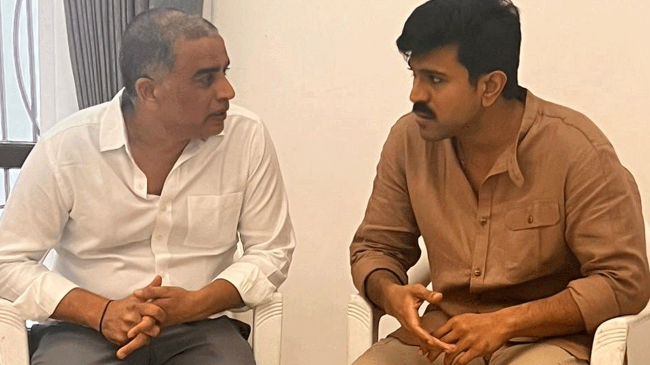 Ram Charan | దిల్‌రాజును పరామర్శించిన రామ్‌చరణ్‌.. ఫోటో వైరల్‌..!