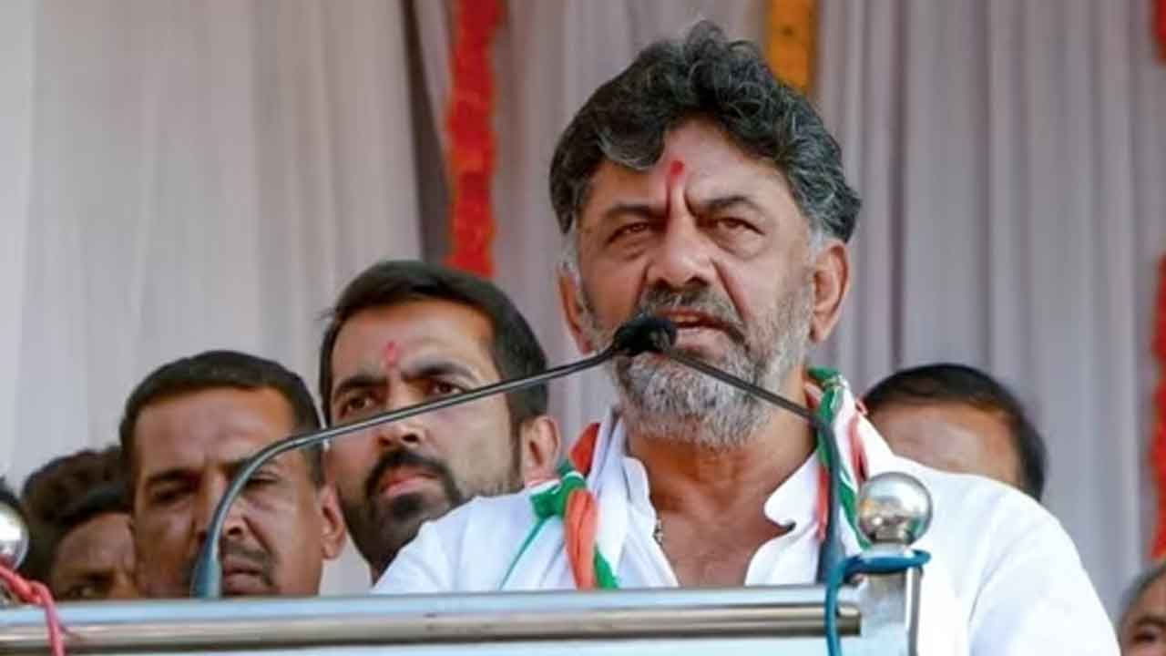 Revanth Reddy | రేవంత్‌ రెడ్డిని సీఎంగా ప్రకటిస్తూ ట్రాన్స్‌లేషన్‌.. డీకే శివకుమార్‌కు కాంగ్రెస్‌ అధిష్ఠానం అక్షింతలు