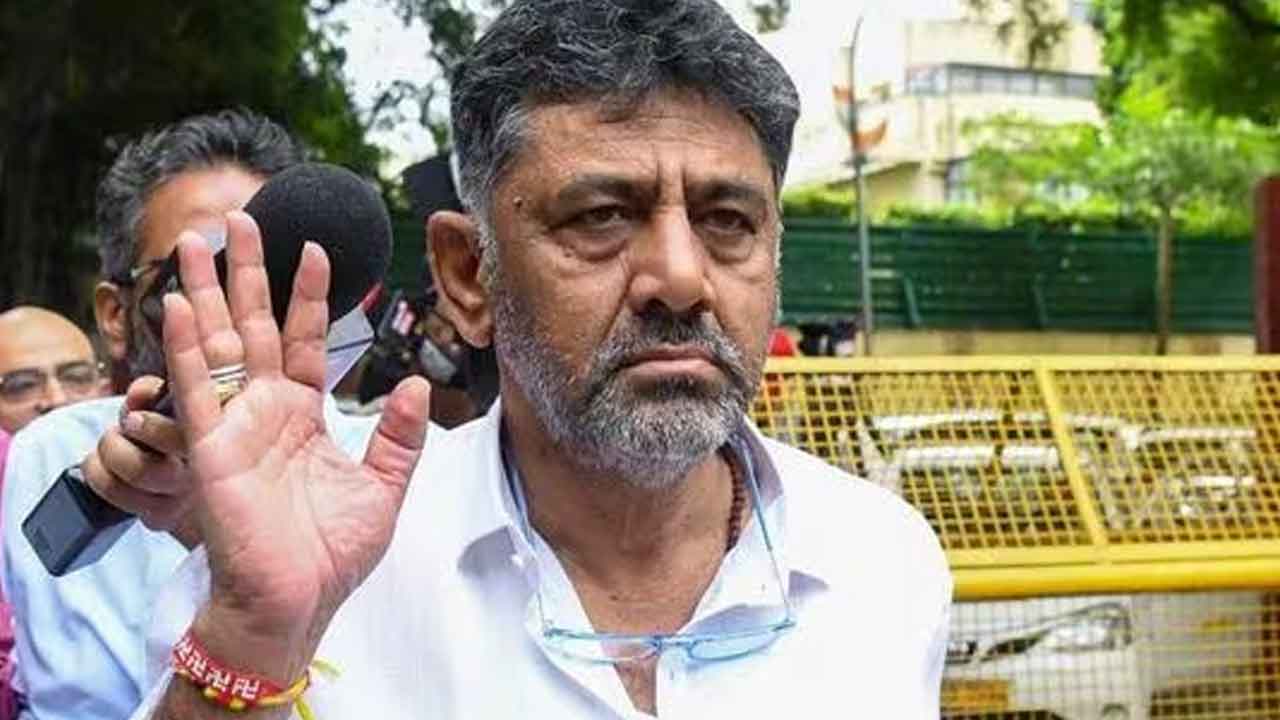 DK Shivakumar | కర్ణాటక ఉప ముఖ్యమంత్రి డీకే శివకుమార్‌కు చుక్కెదురు అక్రమాస్తుల కేసు కొట్టివేతకు హైకోర్టు నిరాకరణ