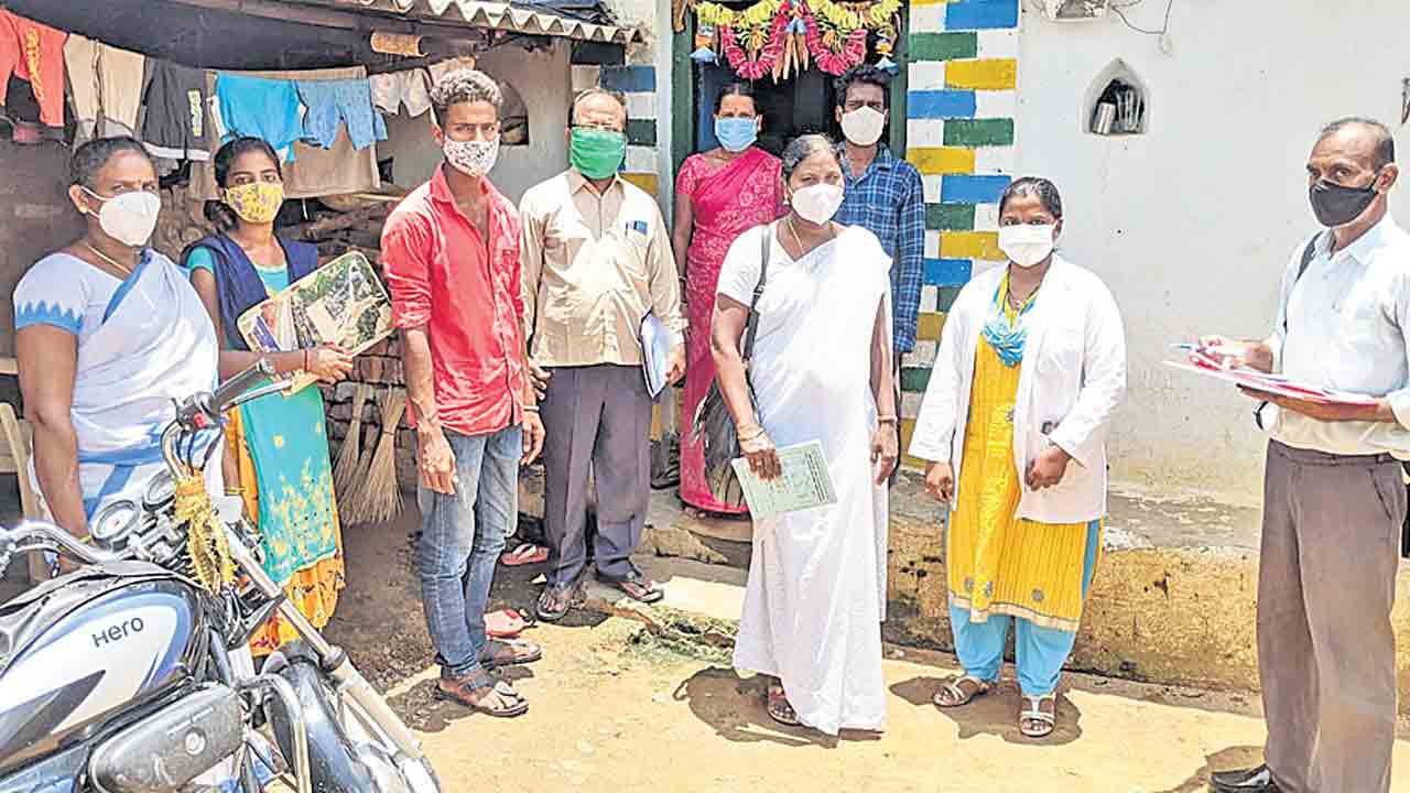 పల్లెల్లో సర్కారీ వైద్య సేవలు