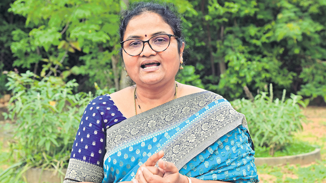 Shobha Rani | రైతుకు రొక్కం.. చేనుకు శోభ!