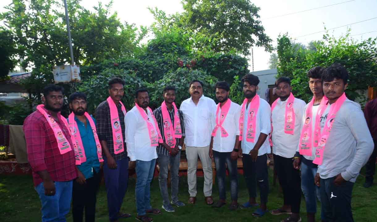 Minister Errabell | మంత్రి ఎర్రబెల్లి సమక్షంలో కాంగ్రెస్‌, బీజేపీల నుంచి బీఆర్‌ఎస్‌లో చేరికలు