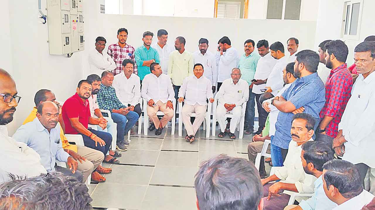 Congress | జడ్చర్లలో కాంగ్రెస్‌ అసమ్మతి.. రెబల్‌గా పోటీ చేస్తానని ప్రకటించిన ఎర్ర శేఖర్‌