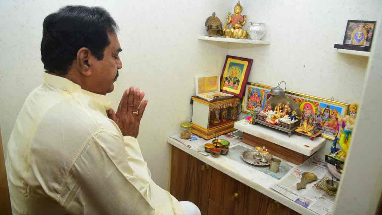 Errabelli Dayaker Rao | తెలంగాణ ప్ర‌జ‌లంద‌రూ సుఖ‌శాంతుల‌తో వ‌ర్ధిల్లాలి : మంత్రి ద‌యాక‌ర్ రావు