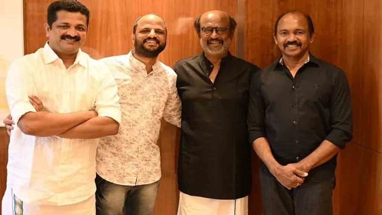 Oscar Awards | ఆస్కార్ బరిలో మ‌ల‌యాళీ బ్లాక్‌బ‌స్ట‌ర్.. రజినీకాంత్ ఆశీస్సులు తీసుకున్న ‘2018’ టీమ్