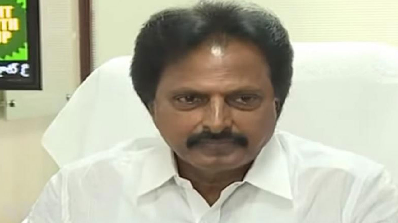 ఫైబర్‌ నెట్‌కేసులో యనమల పేరు